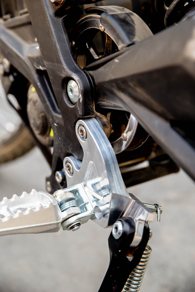 Sur Ron / E Ride Pro SS Billet Peg Brackets Kit With Kickstand Option